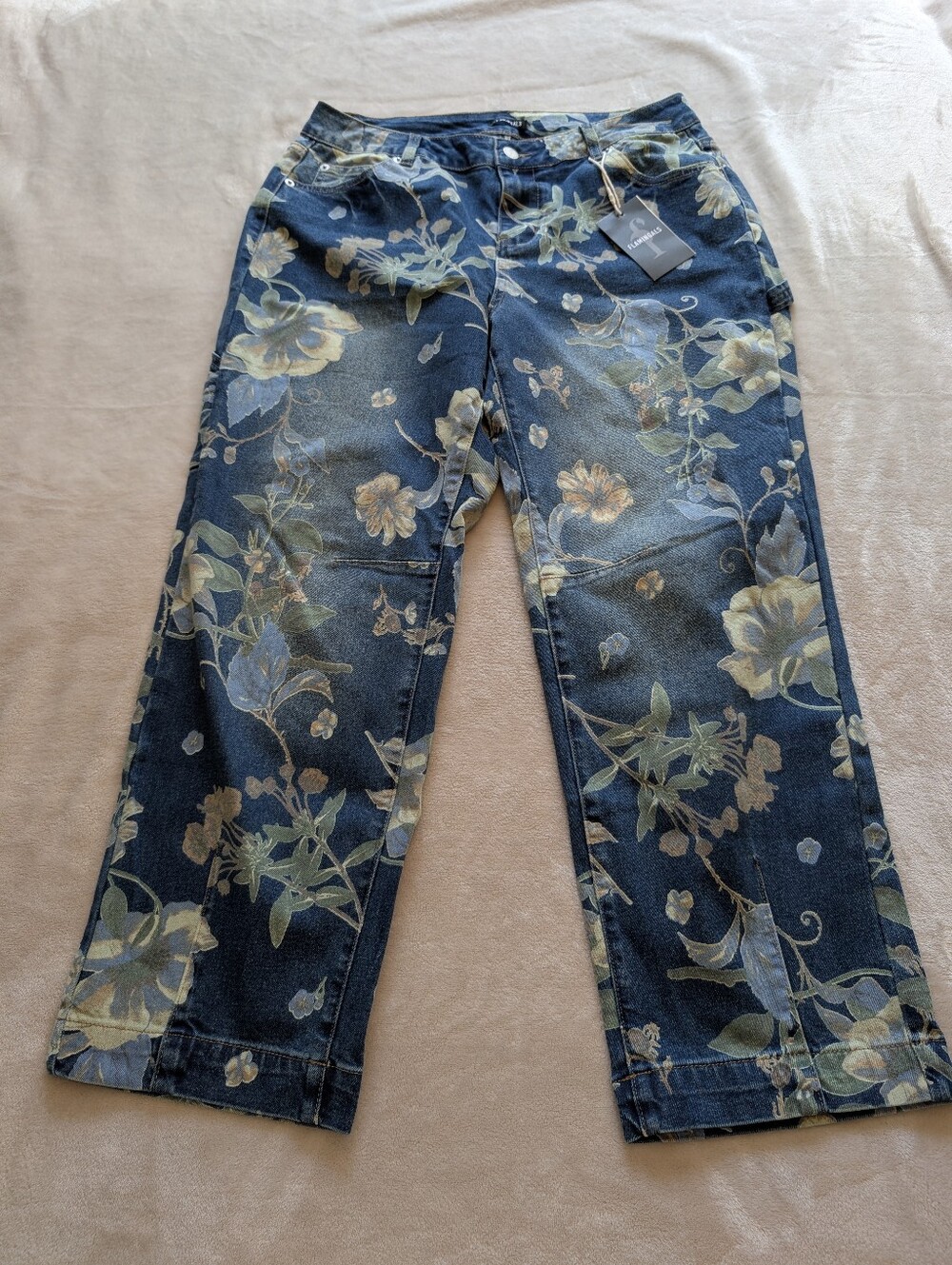 Flamingals Floral Print Flap Pocket Mid Rise Barrel Leg Crop Jeans NWT - Picture 5 of 12